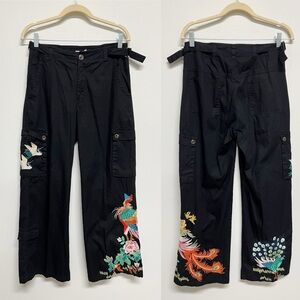 Johnny Was Womens Black Embroidered Floral Peacock Higa Cargo Pants Size 6